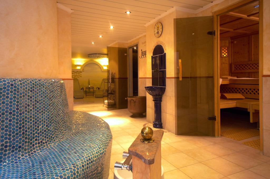 Kurhotel Kaiser Trajan Bad Goegging Exterior photo